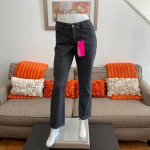 ❣️🆕Lee Straight Leg Jeans❣️